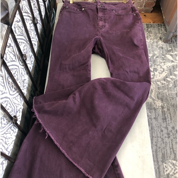 Free People curvy Float on Flares - Picture 2 of 15